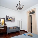 Apartment Bright And Spacious 3 Bedroom Apartment With High Ceilings Central Location Lisbon Lisbon