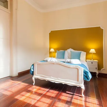 Palma 3-a Bedroom Located شقة Lisboa