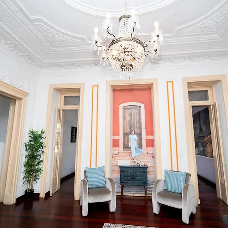 3 Bedroom 2 Bathroom 1 Living 2 Double Bed 2-twin Bed 1 Sofabed With High Ceilings * Lisbon