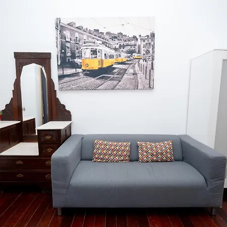3 Bedroom 2 Bathroom 1 Living 2 Double Bed 2-twin Bed 1 Sofabed With High Ceilings *