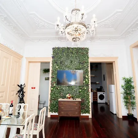 3 Bedroom 2 Bathroom 1 Living 2 Double Bed 2-twin Bed 1 Sofabed With High Ceilings