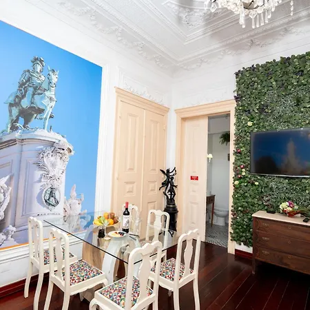 3 Bedroom 2 Bathroom 1 Living 2 Double Bed 2-twin Bed 1 Sofabed With High Ceilings Apartment Lisbon