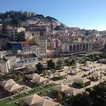 Apartament Bright And Spacious 3 Bedroom Apartment With High Ceilings Central Location Lisbon