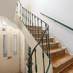Apartament Bright And Spacious 3 Bedroom Apartment With High Ceilings Central Location Lisbon *